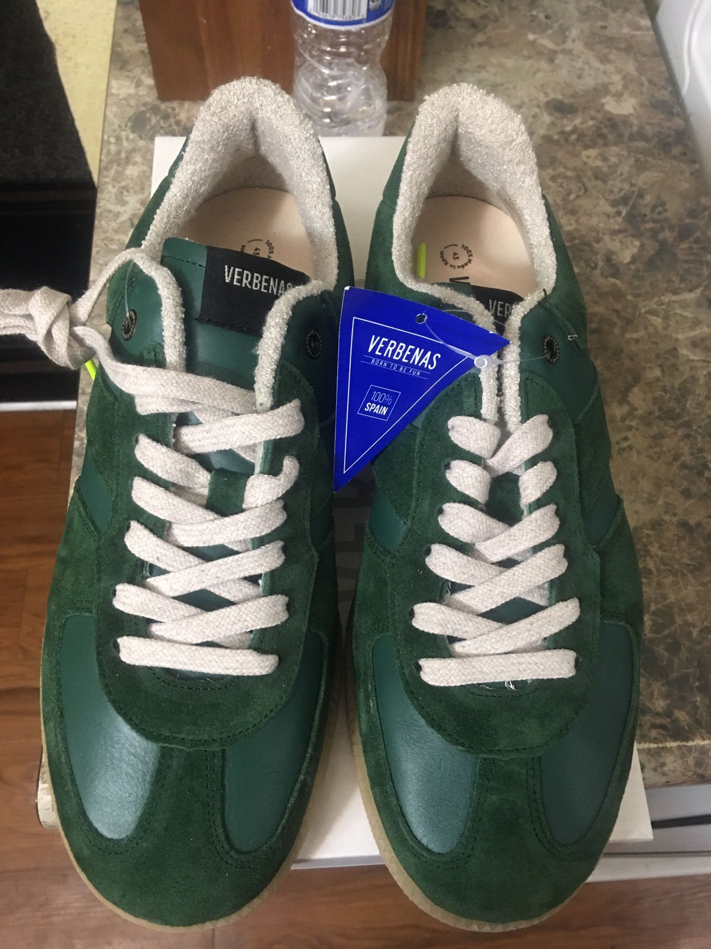 Tenis Nuevos Size 10 De Hombre Marca Bervenas New Never Used 