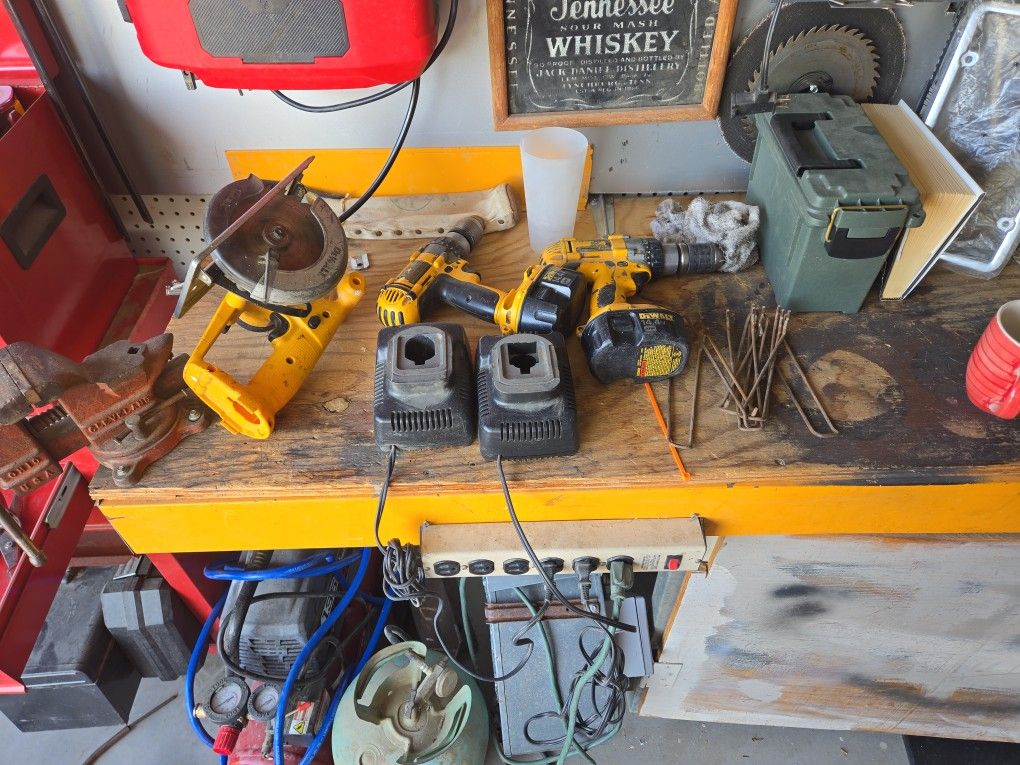 De Walt 14.4 volt drills and saw