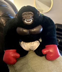 Rare Collector King Kong Universal Studios