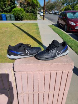 Indoor nike soccer shoes