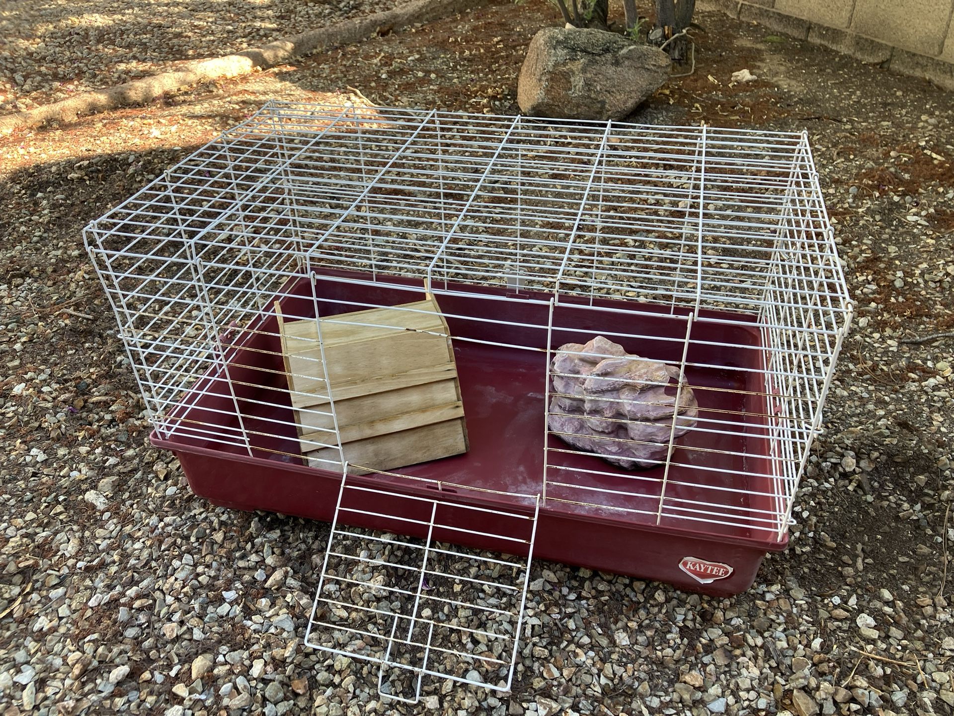 Pet Habitat / Cage