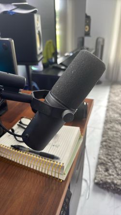 Shure SM7B Microphone