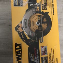 Dewalt  Saw 20 Volt  Flex  71/4  Tool  Only 