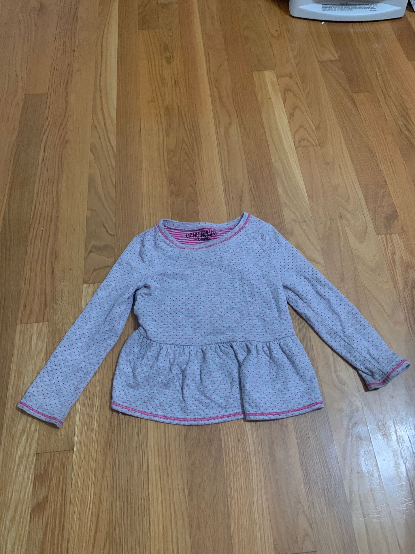 Cute clothes girl size 5 from Oshkosh
