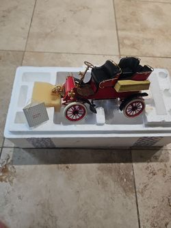 Franklin Mint 1903 Ford Model A Car collectible