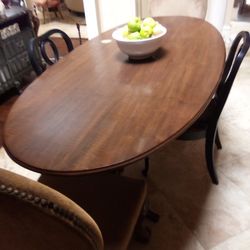 Oval Mahogany Dining Table. Vintage. Refinished. One Of A Kind! 