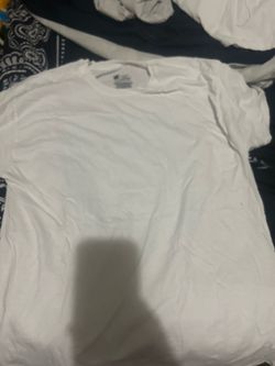 8 Large white Hanes shirts never worn brand new