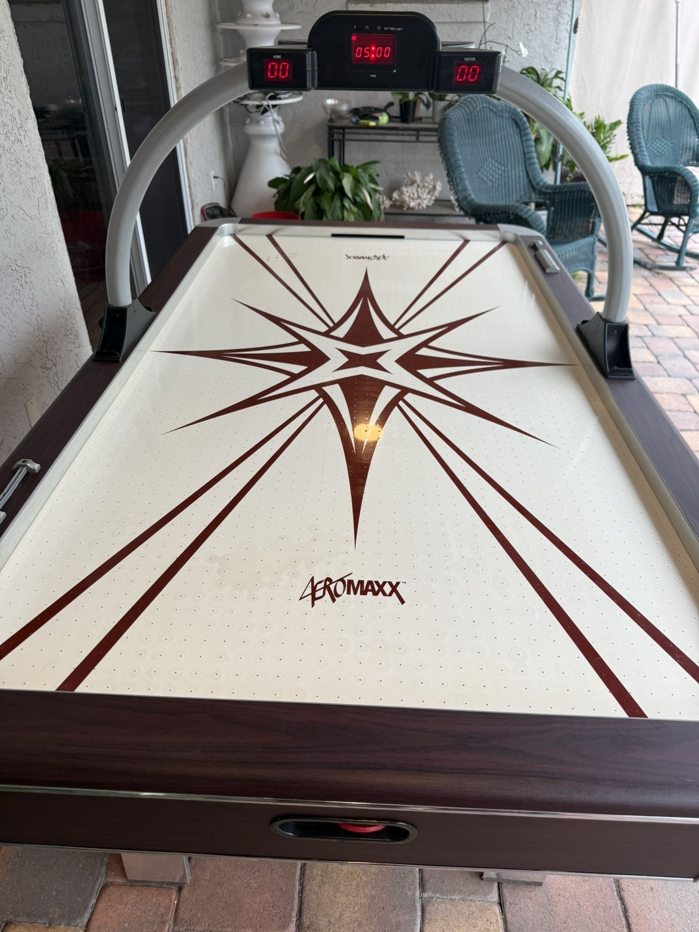 Air Hockey Table 84”x 48”