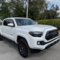 2021 Toyota Tacoma 