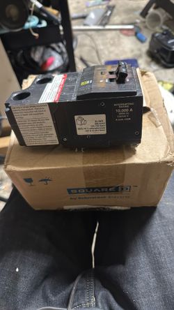 Square D Beaker 200amps