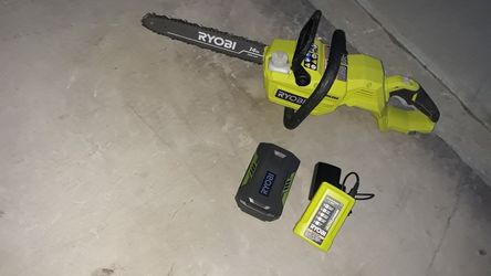 Ryobi Battery-powered Chainsaw