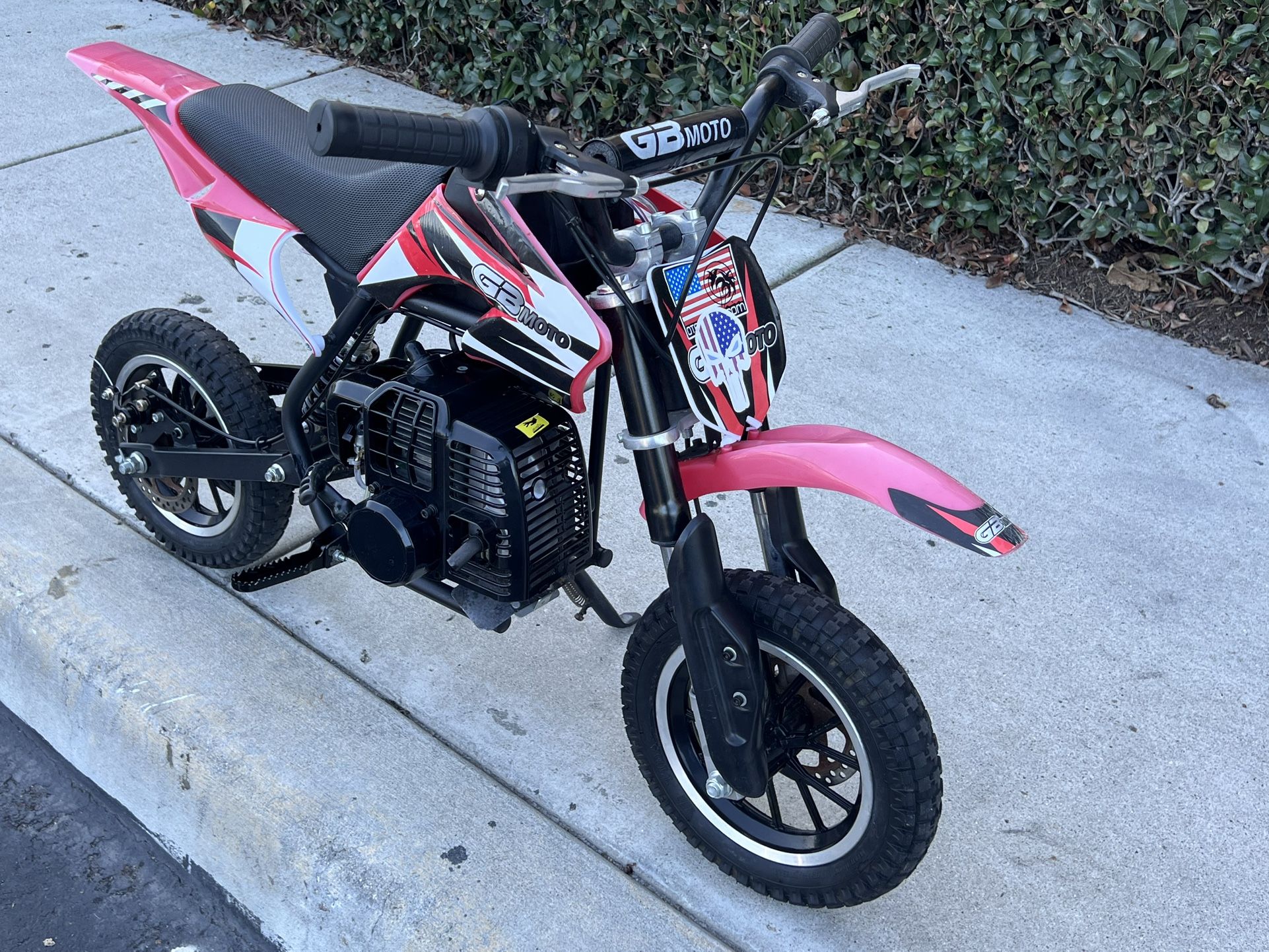 Kids Dirt Bikke 49cc Runs Perfect 30+ Mph