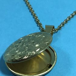 Ladies Locket Necklace with Chain Gold On Stainless Steel *Ship Nationwide Or Pickup Boca Raton