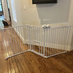 Baby Gate w Pet Door