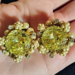 Vintage Clip On Earrings