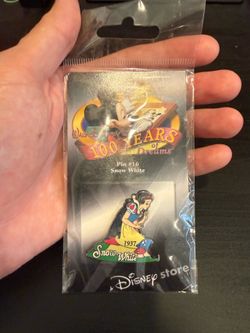 Disneyland 100 Years of Dream Snow White pin