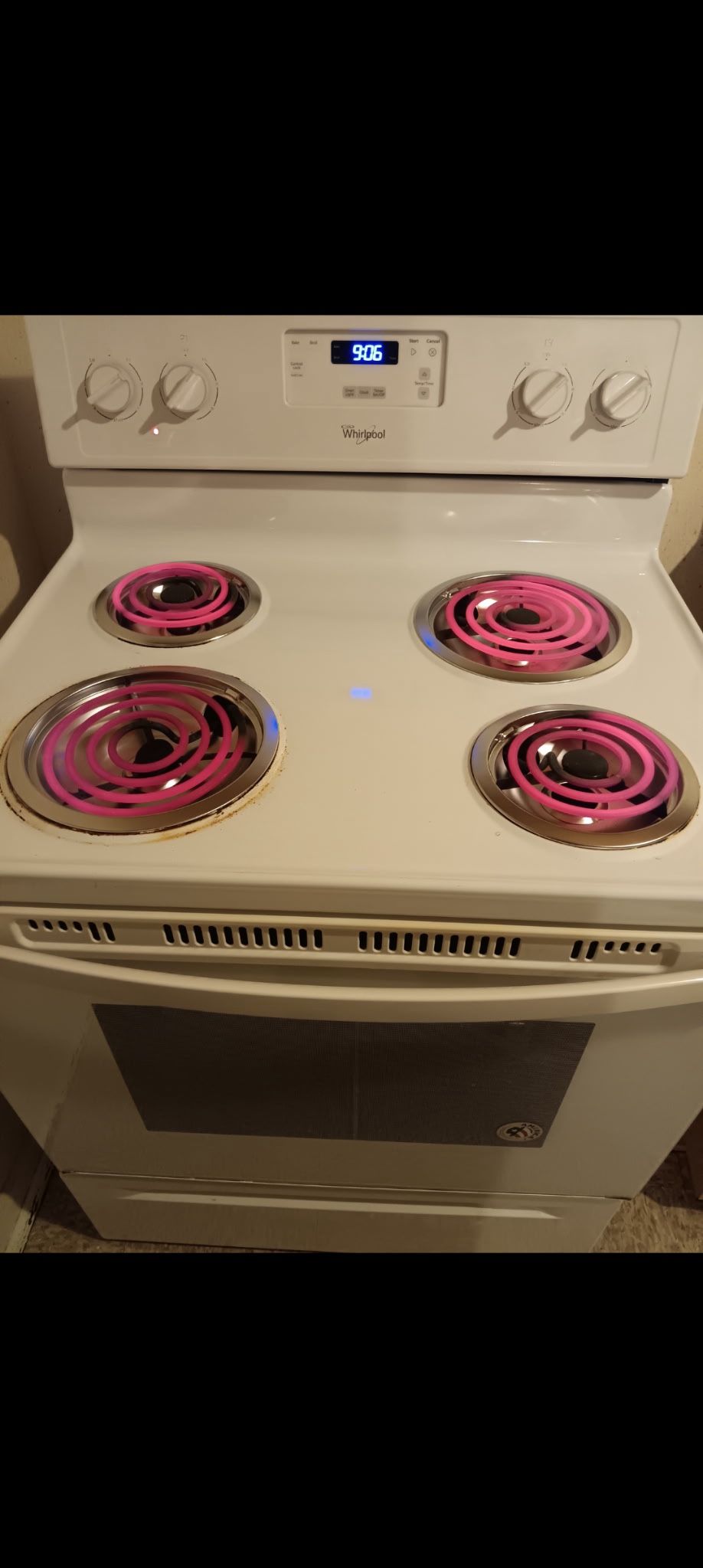 Whirlpool 30-in 4 burners 4.8-cu ft Freestanding Electric Range ( White )