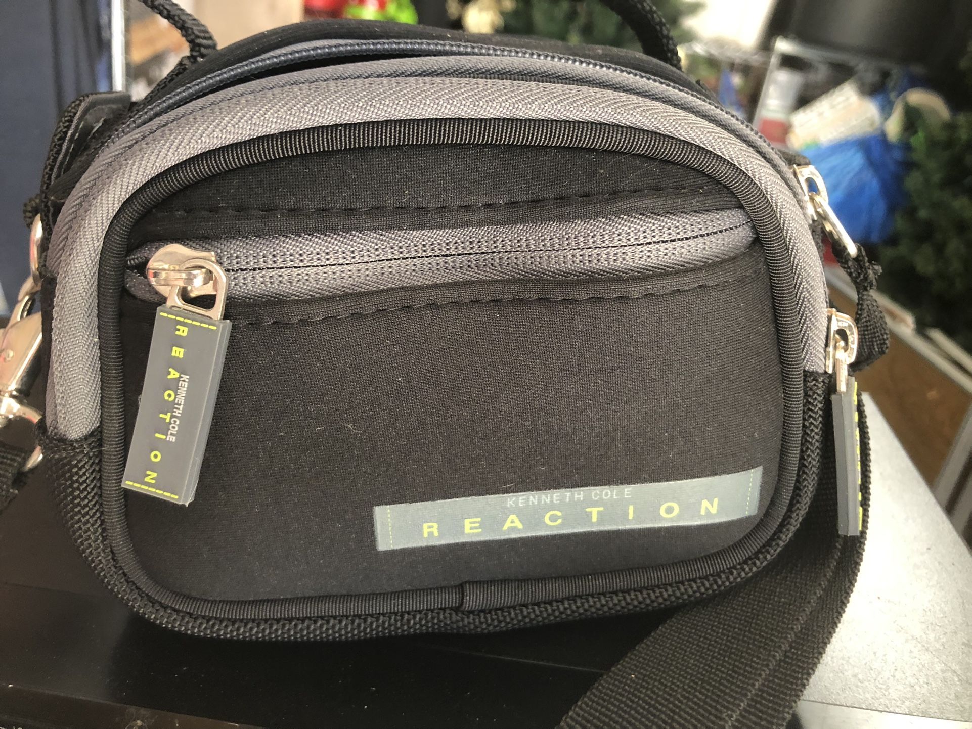 Kenneth Cole Reaction Camera/Media Bag