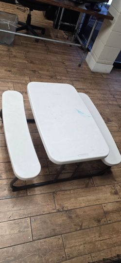Lifetime Kid Picnic table