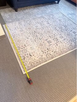 Thomasville area Rug 5.3 ft *7 ft
