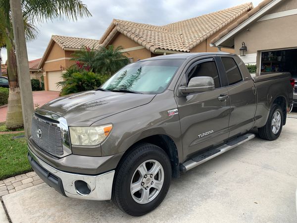 2010 Toyota Tundra Extended Cab Four Door 5 7 L V 8 140
