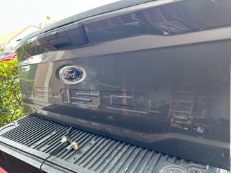 Ford F-150 tailgate