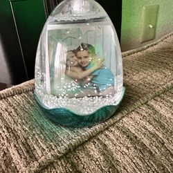 Easter Pictured Snow Globe, 