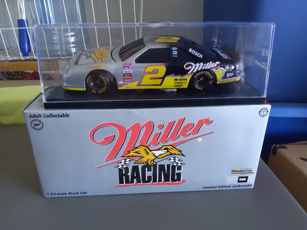 Diecast Miller 25 Years In Racing 1/24th Scale Bank & 1/64th Scale Cars