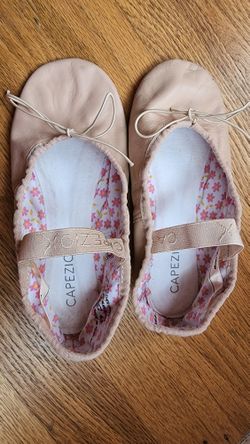 Capezio Daisy Girls Leather Ballet Shoes Size 2.5