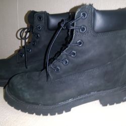Timberland  Size 4 And A Half 