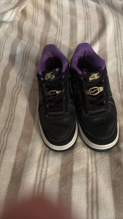These are Nike Air Force 1 LV8 "