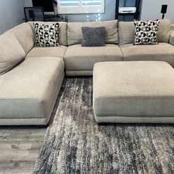 ✨ Modern Beige Sectional Sofa – Excellent Condition ✨