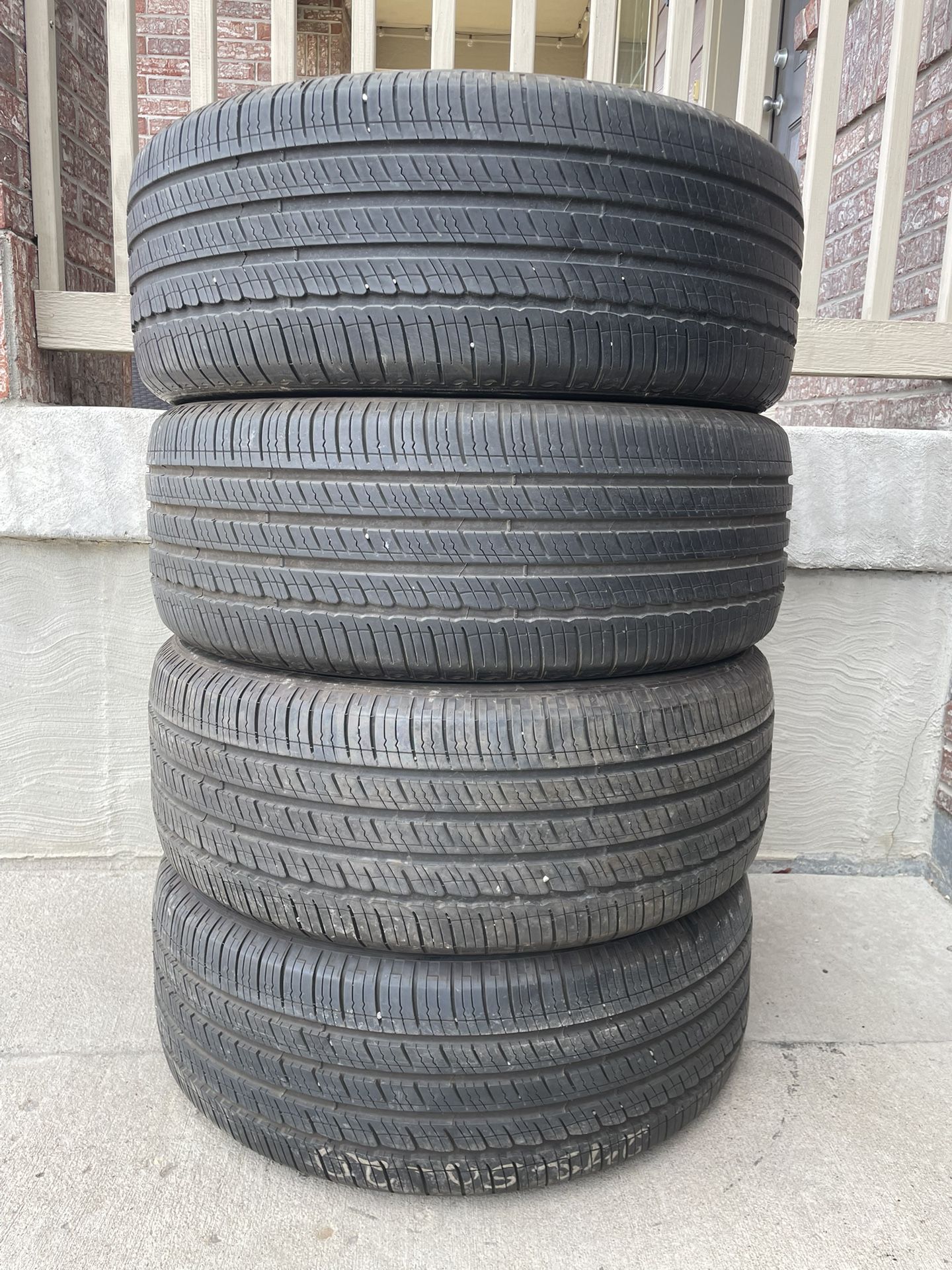 245-50-20 / FULL SET / MICHELIN TIRES