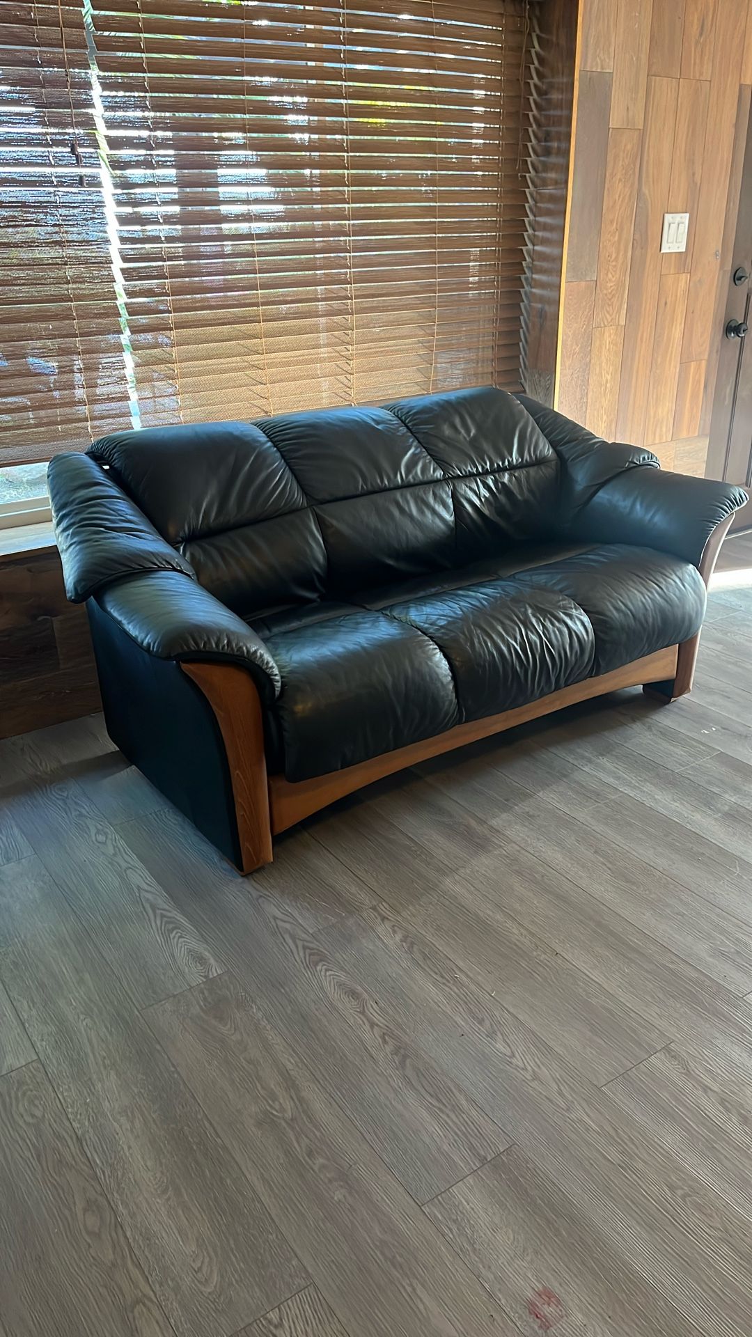 EKORNES Couch 6 Feet Long