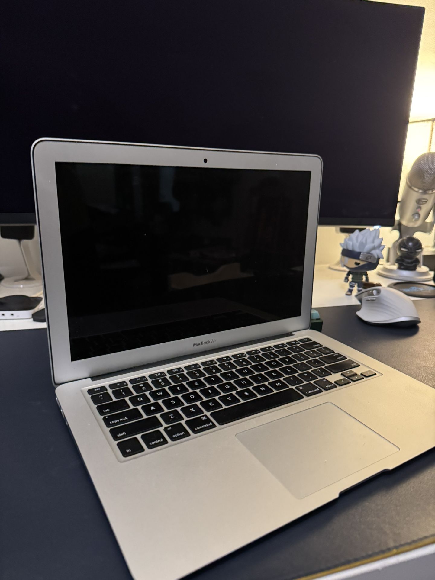 Macbook Air i5 - 13 Inch