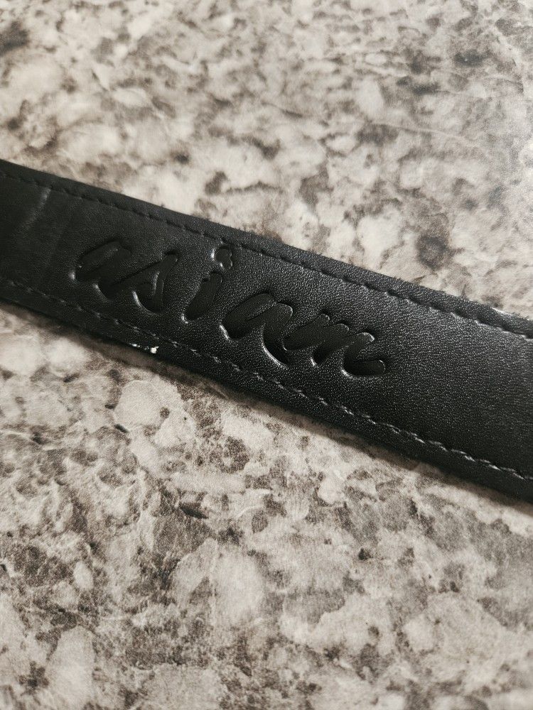Exclusive Alicia Keys' Leather Wristband