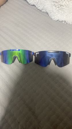 I only accept Apple Pay, nice shades for outside