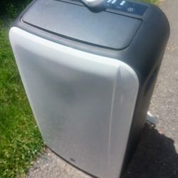Kenmore 12000 BTU Portable AC W/Remote 