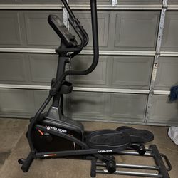 Like New Gym Quality Elliptical -OBO