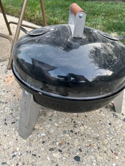 Small Portable Charcoal Kettle Grill