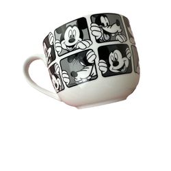 Disney Mickey Mouse and Goofy Collectible 20 Oz Black & White Coffee Cup Tea Mug
