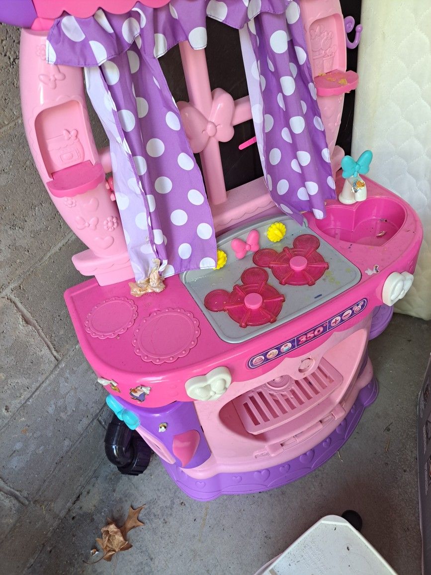 Make Offer Needs Gone. Still Play Music