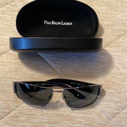 Like New Men’s Polarized Polo Sunglasses W Case 