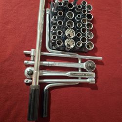 1/2" Drive Torque Wrench, Inch & MM Sockets & Wrenches