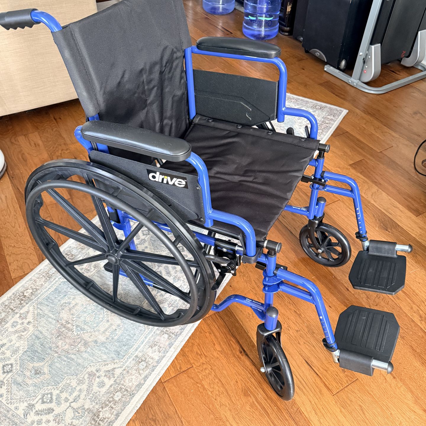 BRAND NEW (DRIVE) WHEEL CHAIR NEVER USED