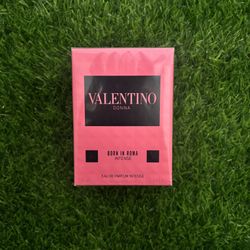 Valentino Donna Born in Roma Intense