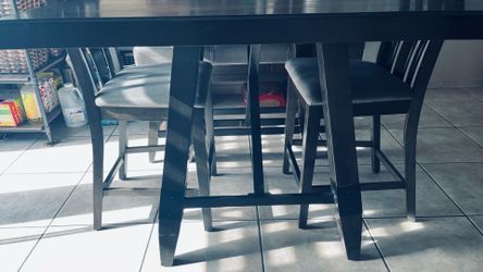 Dinning Room Table