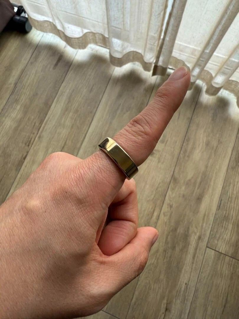 Oura Ring Gen 3 Heritage Gold Size US11 Charger