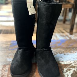 Black Winter Boots Size 8 XHILARATION  new 
