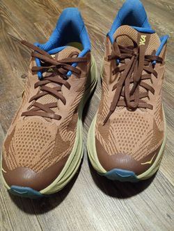Hoka mens size 10 D